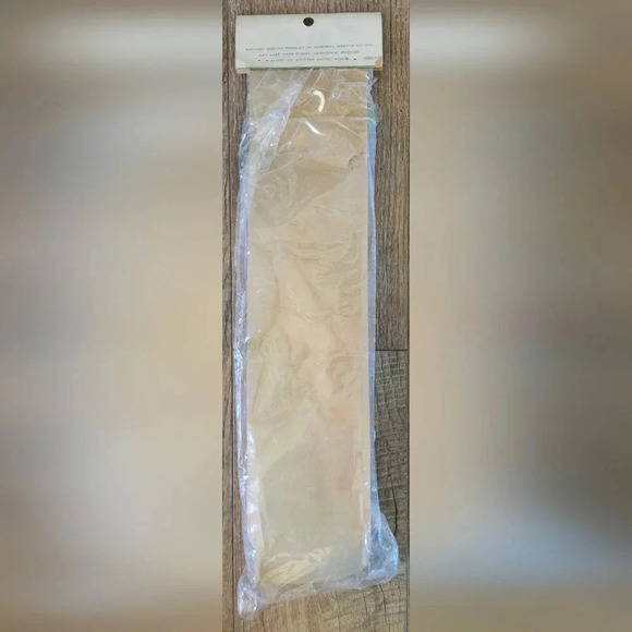 NOS Vintage Flocked Apples Poinsettia Christmas Decoration British Hong Kong - Picture 4 of 5